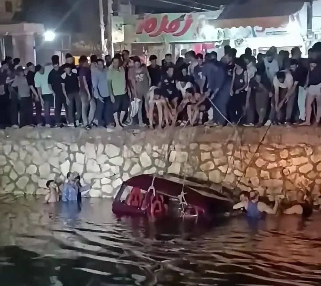 جدعنة الشراقوة تنقذ 8 أشخاص من الموت غرقًا بعد سقوط سيارة في بحر مويس